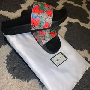 Strawberry women’s Gucci slides
